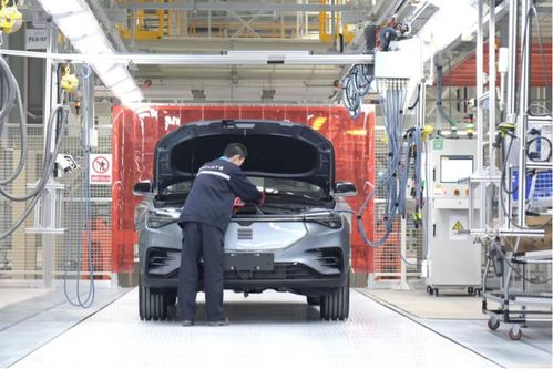 天际首款豪华智能电动SUV 星际灰如何以高颜值引爆汽车租赁市场